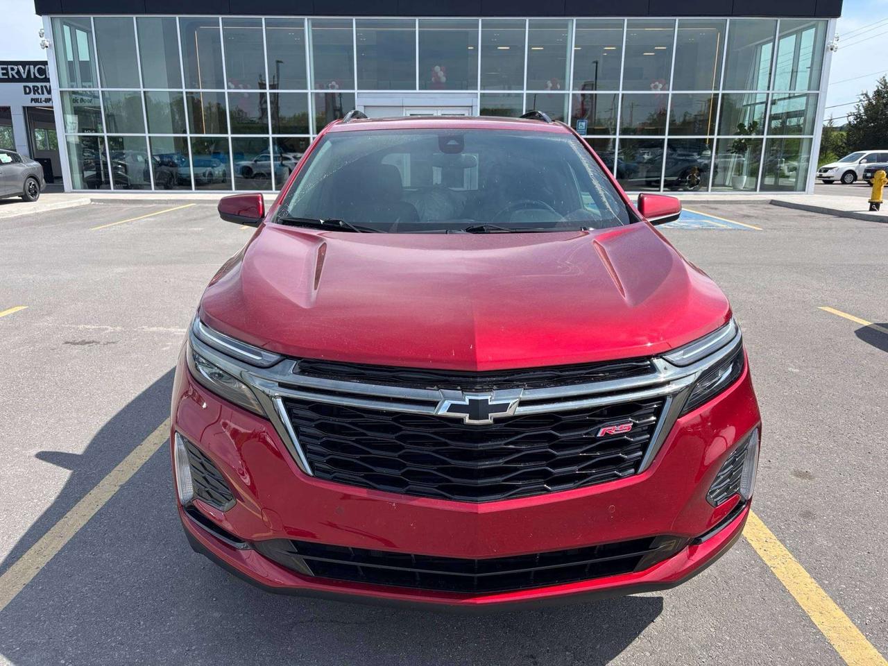 2023 Chevrolet Equinox RS Comes with Set of Snows / rims too Photo