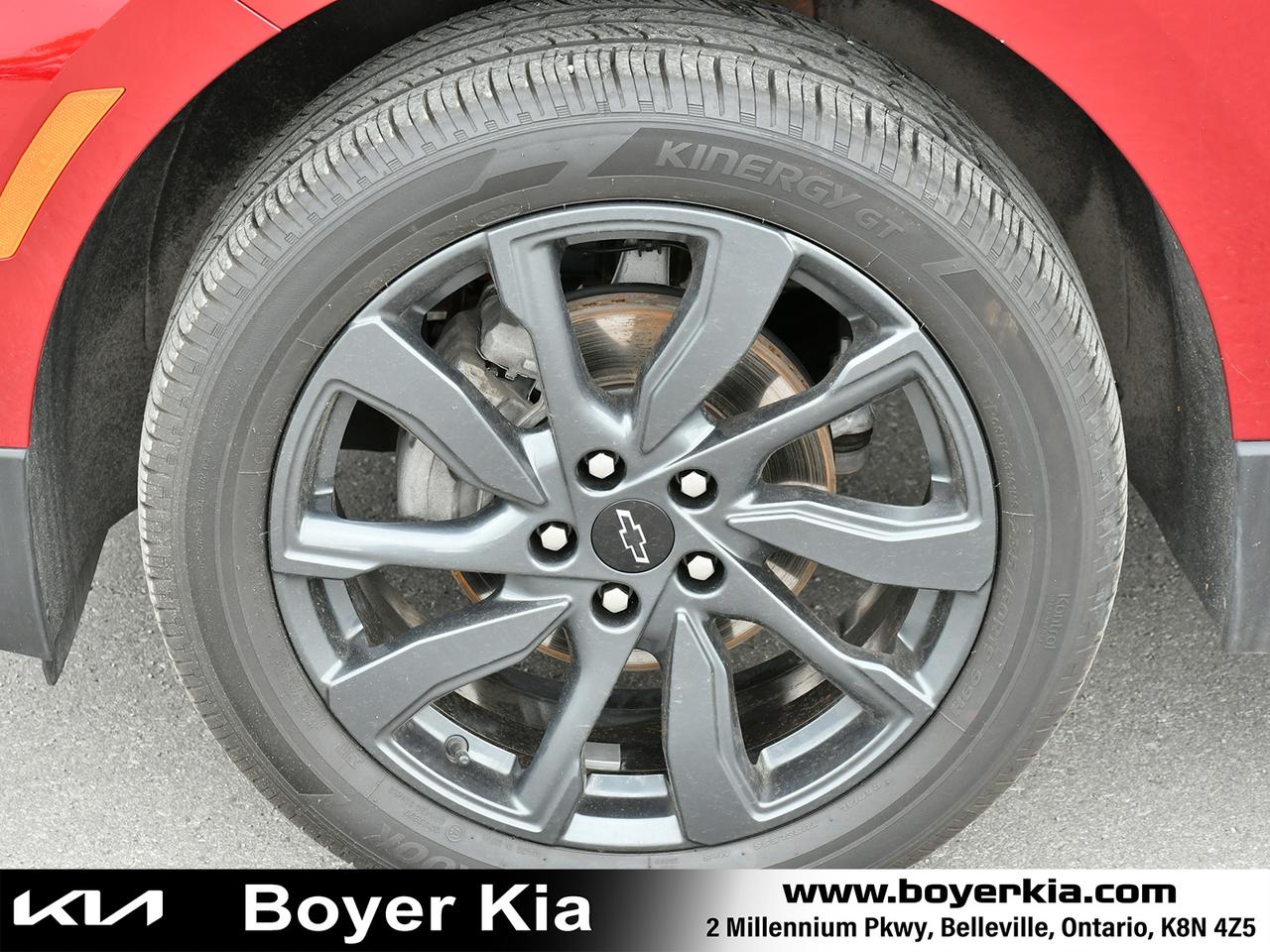 2023 Chevrolet Equinox RS Comes with Set of Snows / rims too Photo