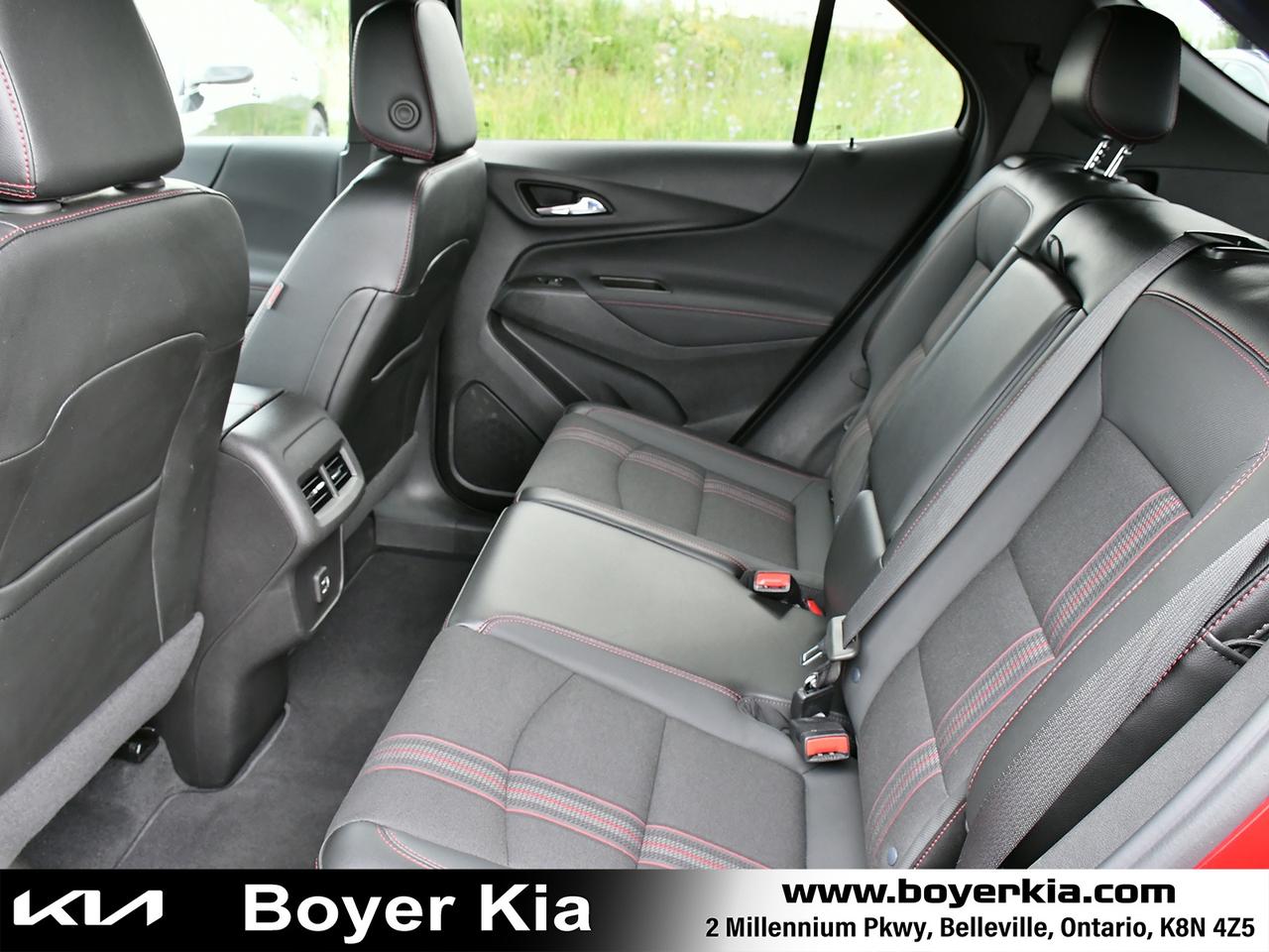 2023 Chevrolet Equinox RS Comes with Set of Snows / rims too Photo