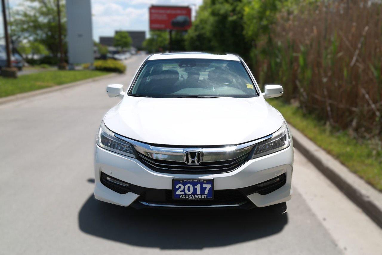 2017 Honda Accord Sedan TOURING Photo