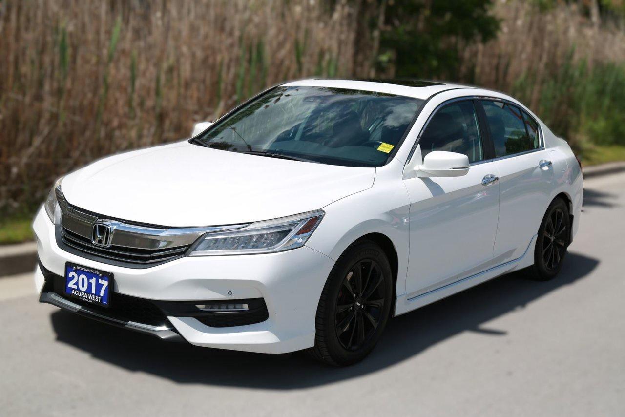 2017 Honda Accord Sedan TOURING Photo