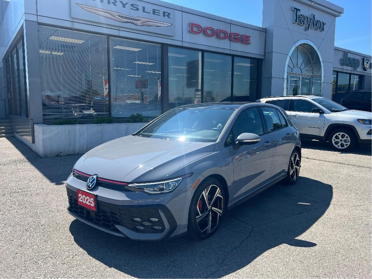 2025 Volkswagen Golf GTI 241 HP *NAVI *SUN *ARTVELOUR INTERIOR *LOW KMS Photo