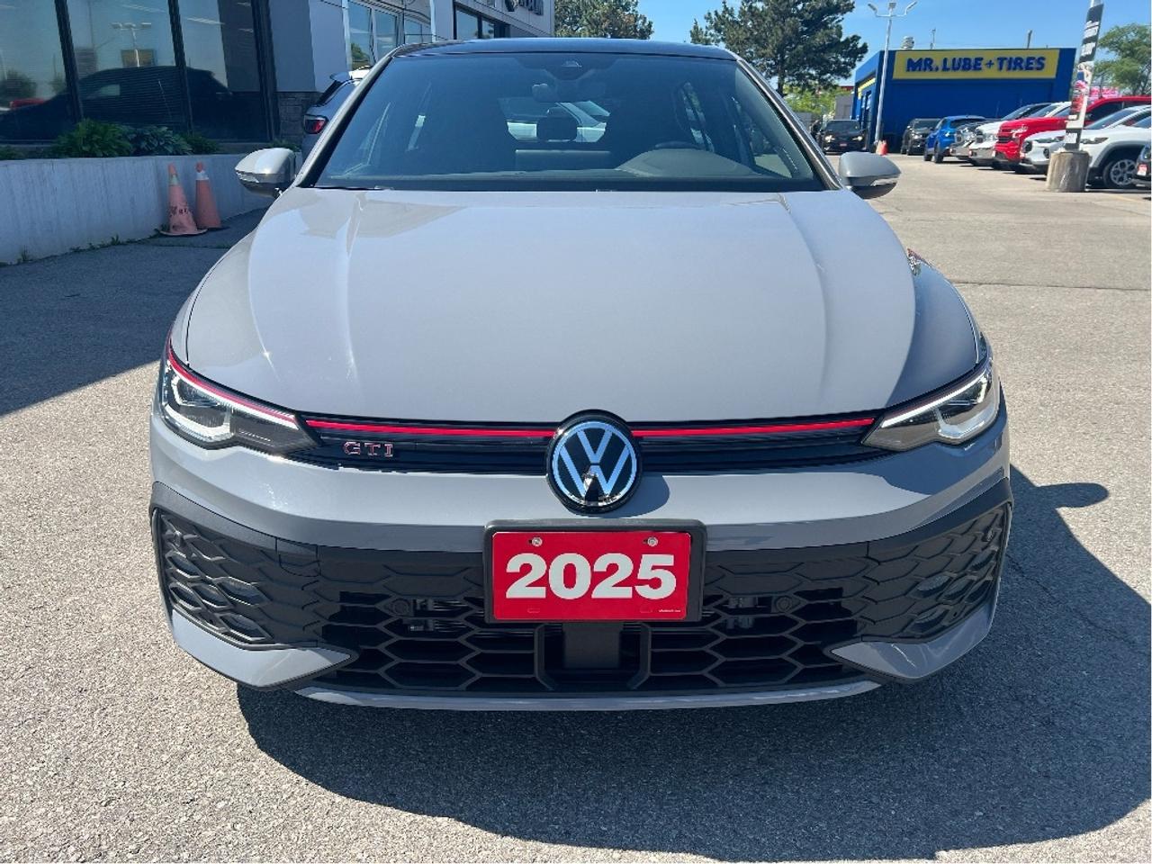 2025 Volkswagen Golf GTI 241 HP *NAVI *SUN *ARTVELOUR INTERIOR *LOW KMS Photo