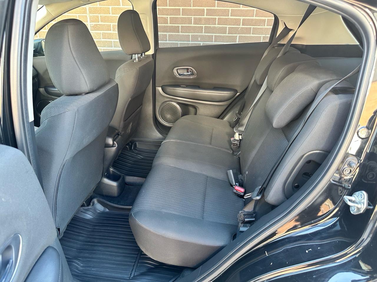 2018 Honda HR-V EX ~ AWD ~ ONE OWNER ~ NO ACCIDENTS ~ CERTIFIED Photo