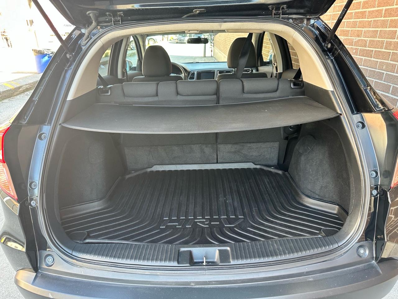 2018 Honda HR-V EX ~ AWD ~ ONE OWNER ~ NO ACCIDENTS ~ CERTIFIED Photo