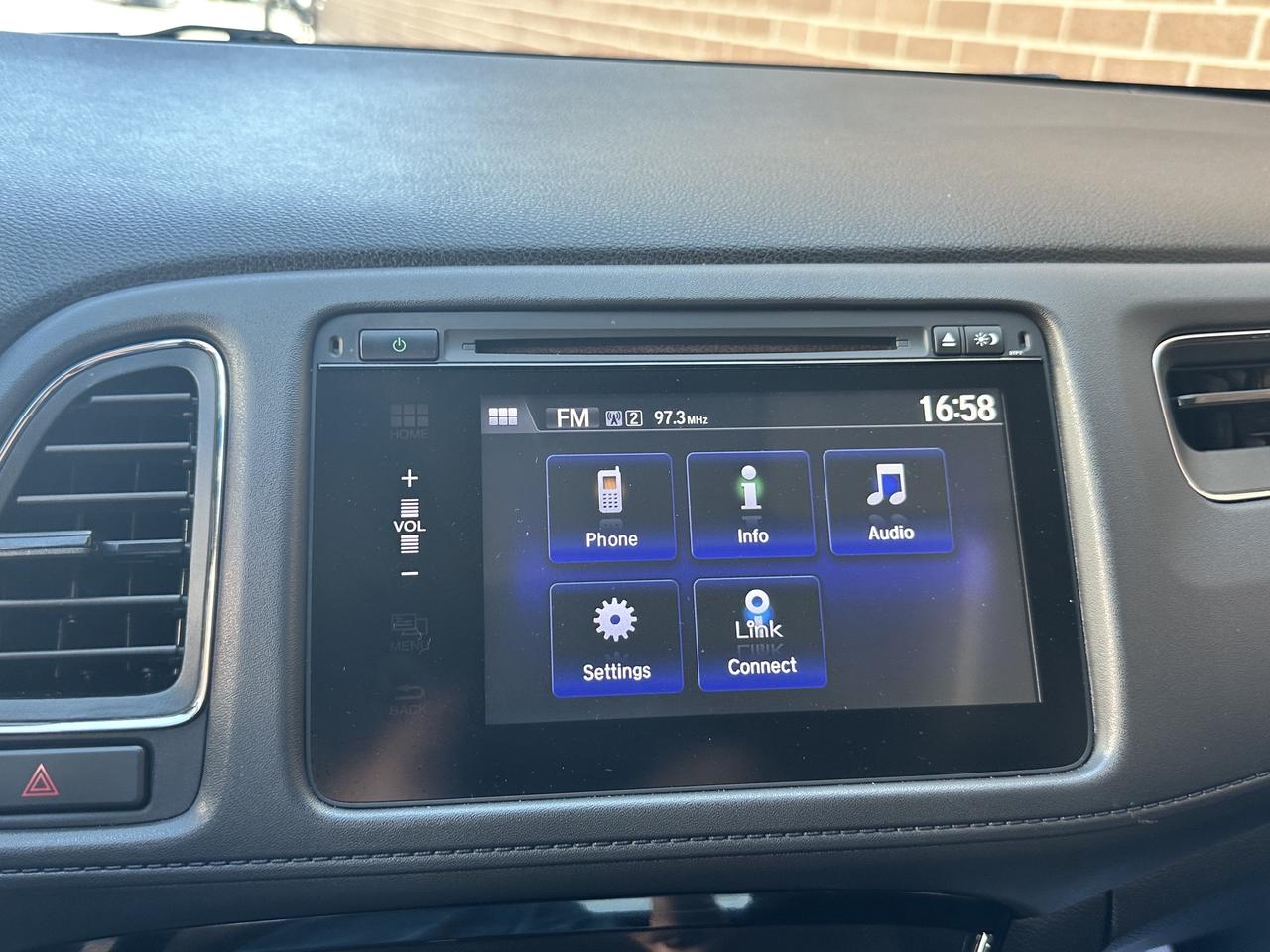 2018 Honda HR-V EX ~ AWD ~ ONE OWNER ~ NO ACCIDENTS ~ CERTIFIED Photo