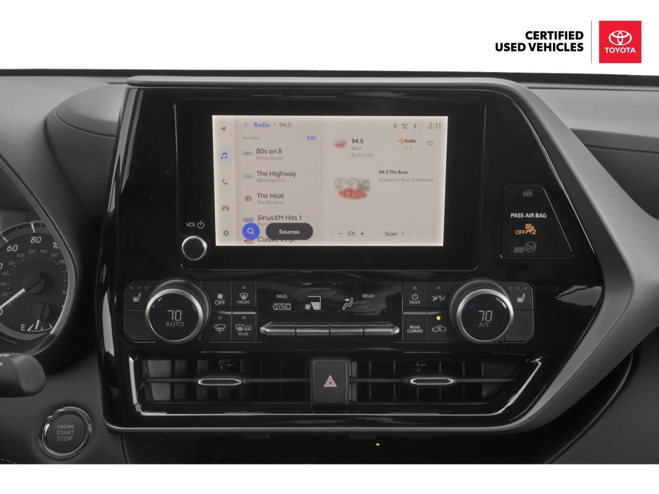 2023 Toyota Highlander XLE 4dr All-wheel Drive Photo