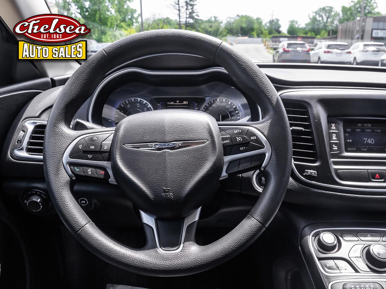 2015 Chrysler 200 LX Photo