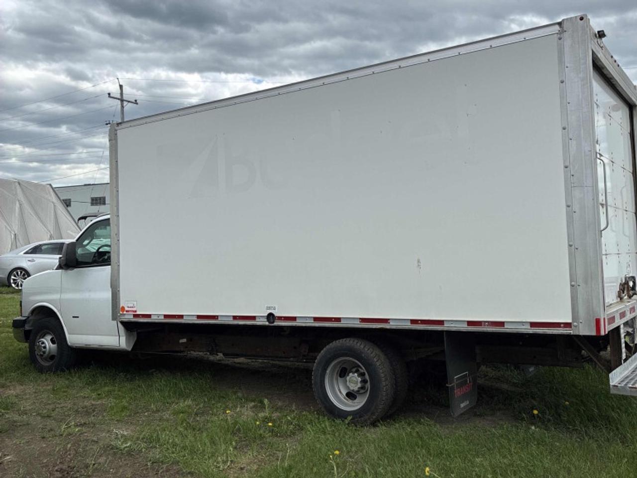 2020 Chevrolet Express G3500 - 16Ft - V8 Gas - Ramp Photo