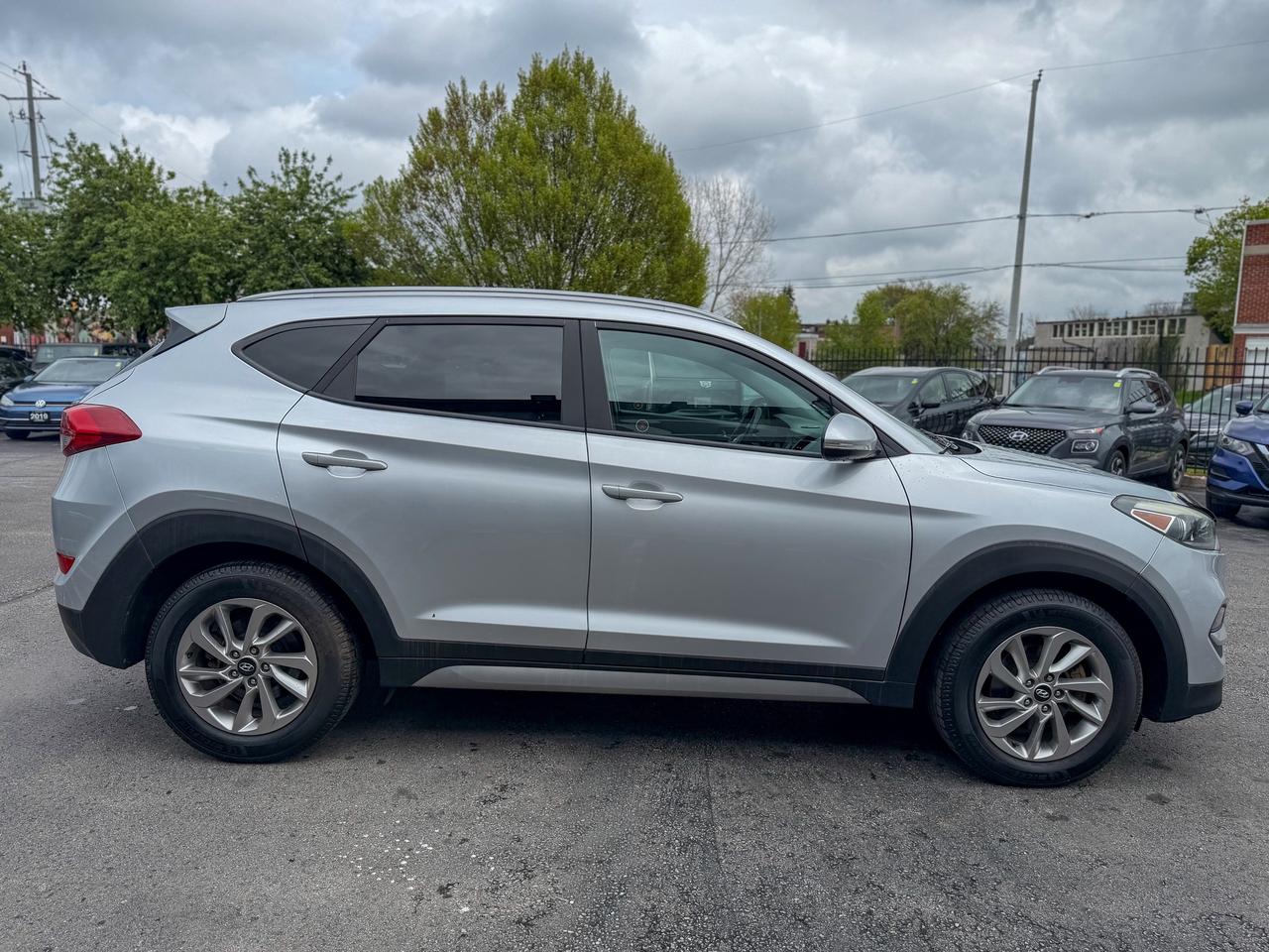 2017 Hyundai Tucson Premium/AWD/LOW KM/BSM/CAMERA/2.0L/HEATED SEATS Photo