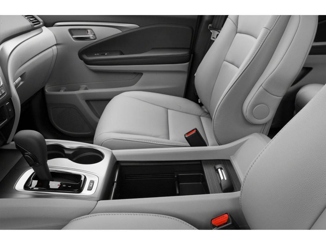 2019 Honda Pilot EX-L w/NAVI (A6) 4dr All-Wheel Drive Photo