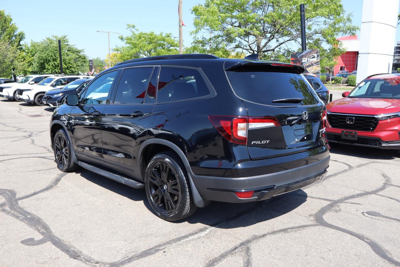 2022 Honda Pilot Black Edition 4dr All-Wheel Drive Photo2