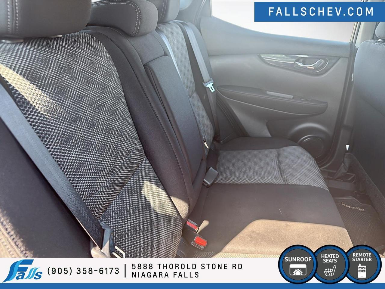 2018 Nissan Qashqai SV SUNROOF,H.SEATS,H.STEERING Photo