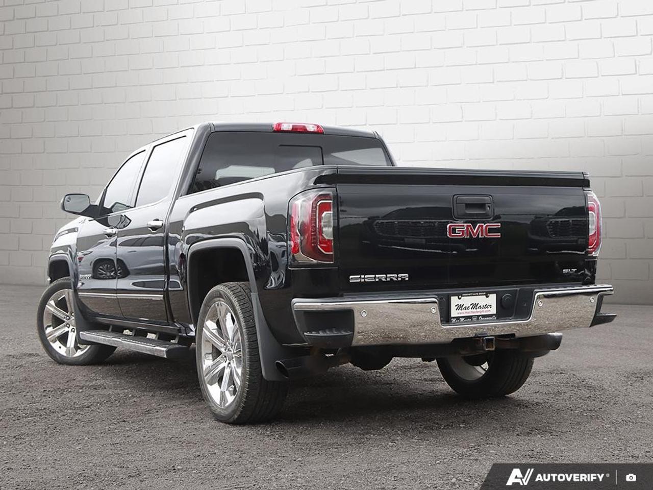 2017 GMC Sierra 1500 4WD CREW CAB SHORT BOX SLT Photo2