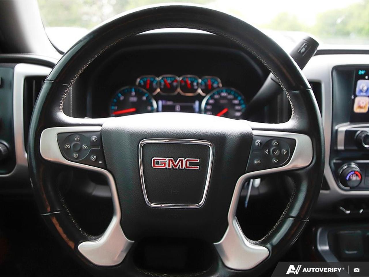 2017 GMC Sierra 1500 4WD CREW CAB SHORT BOX SLT Photo