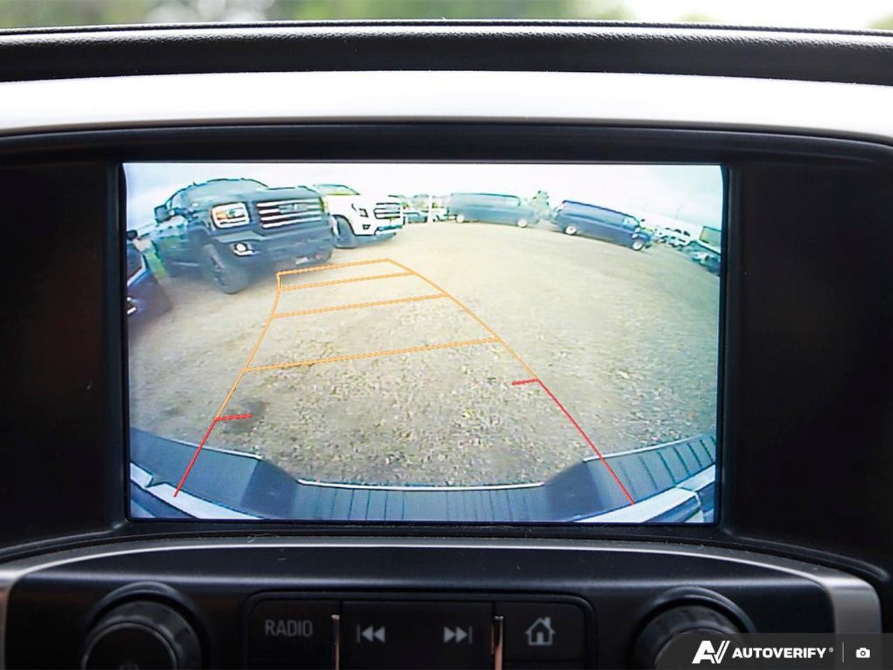 2017 GMC Sierra 1500 4WD CREW CAB SHORT BOX SLT Photo