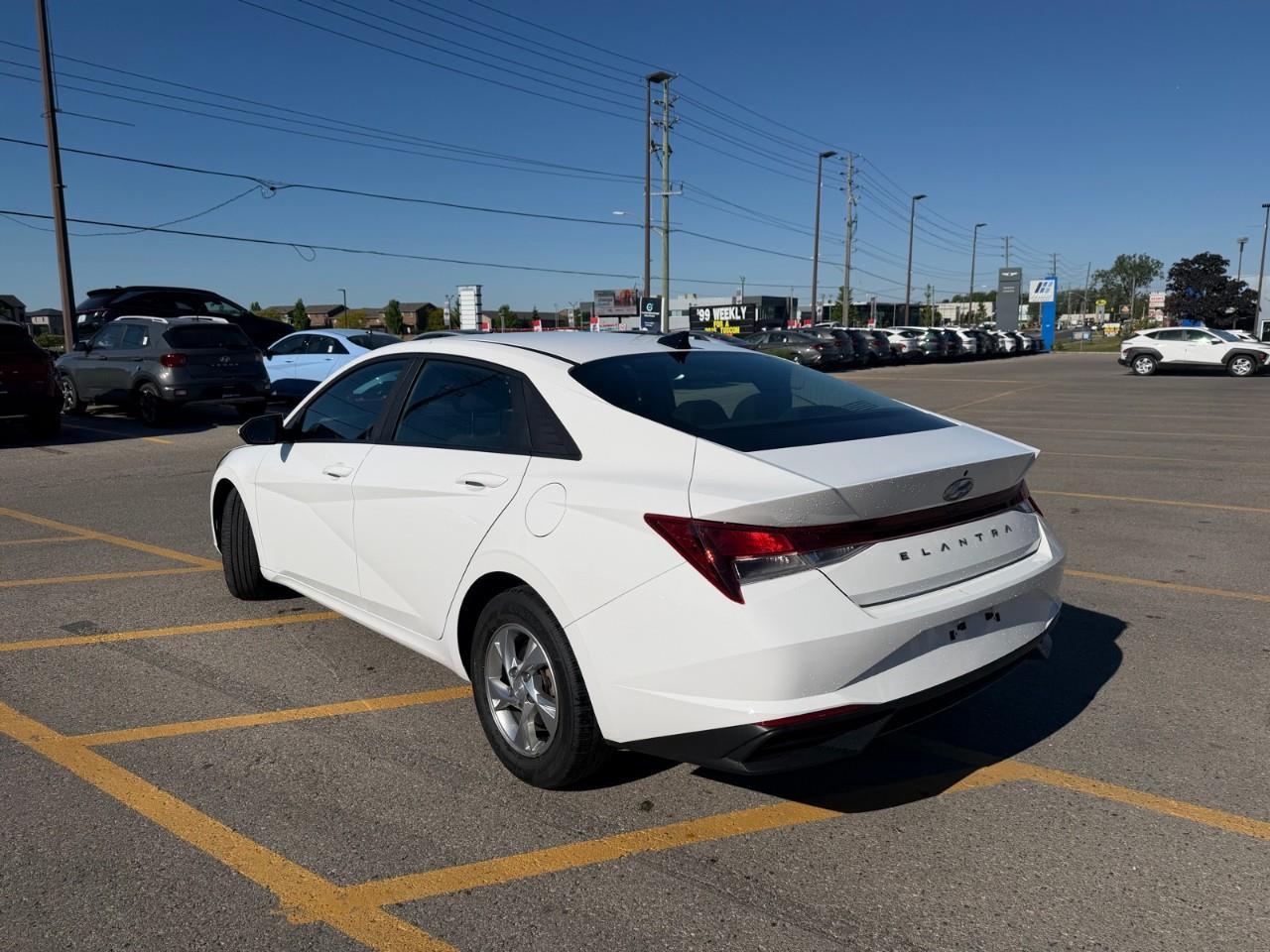 2023 Hyundai Elantra ESSENTIAL 4DR SEDAN Photo2