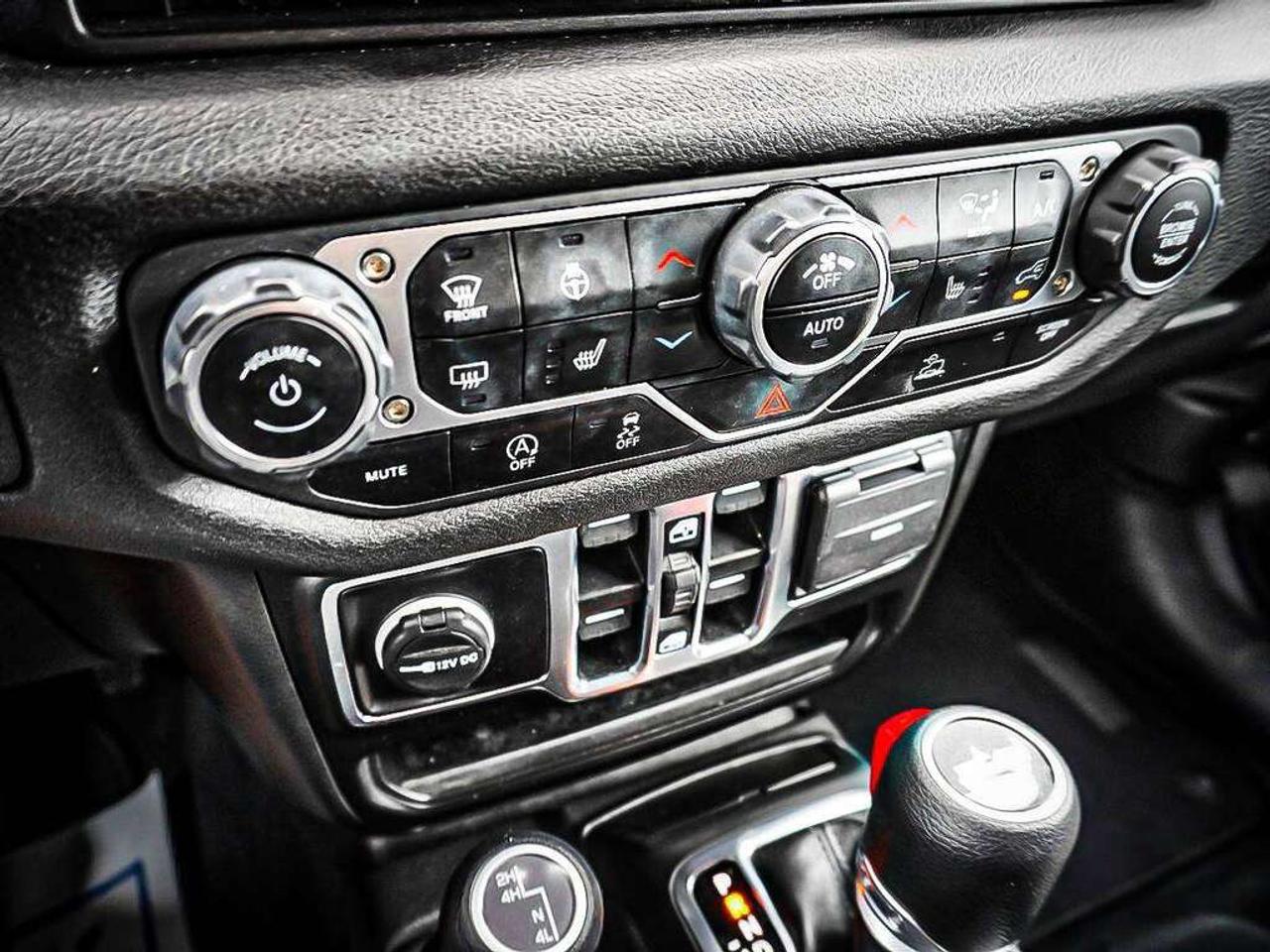 2024 Jeep Wrangler  Photo