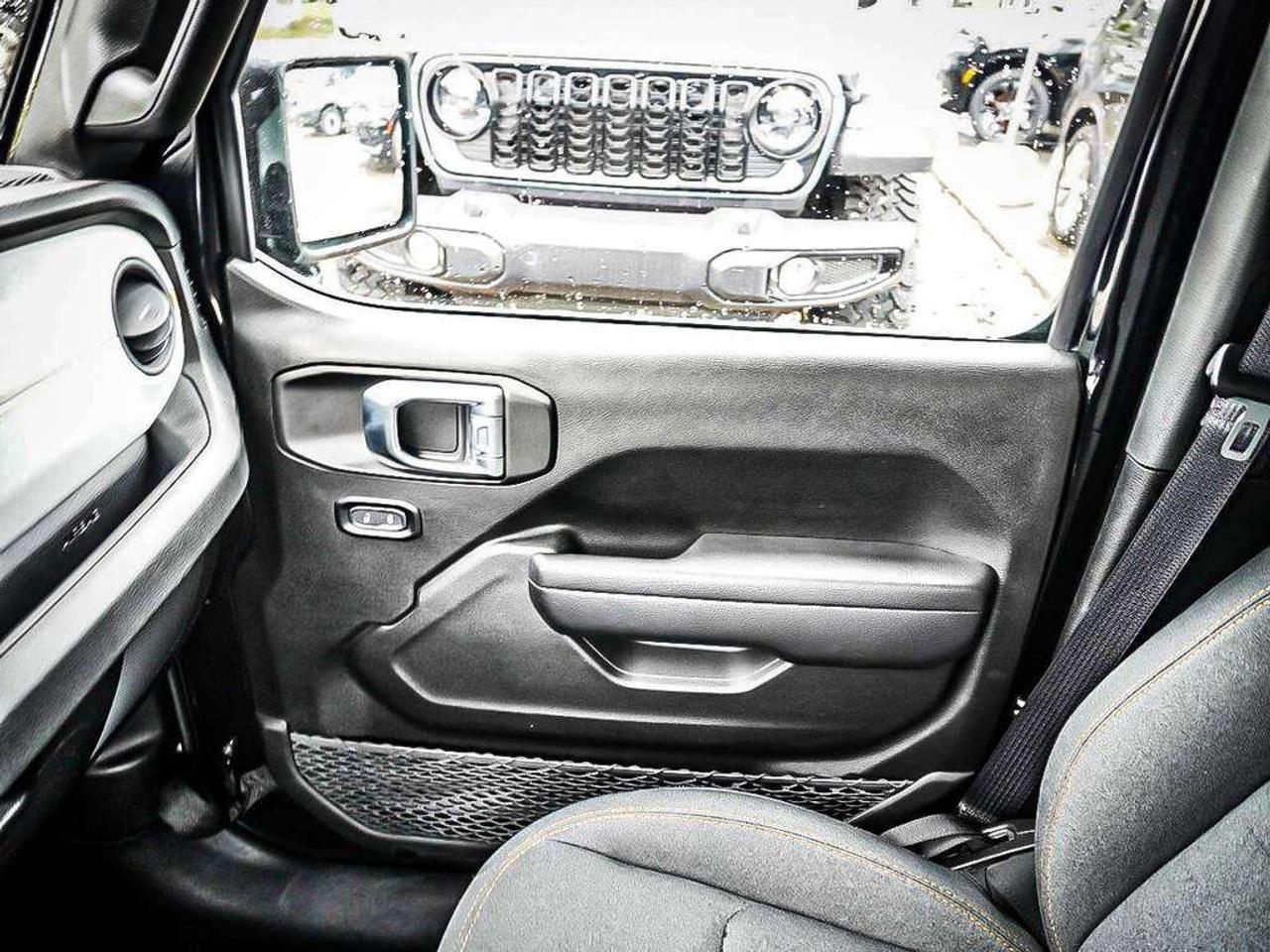 2024 Jeep Wrangler  Photo
