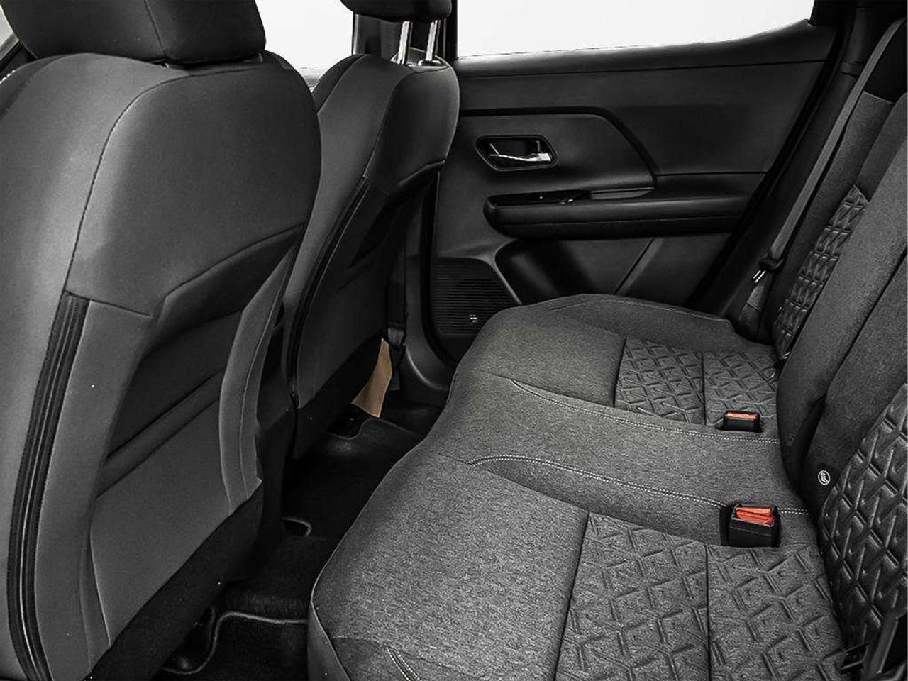 2026 Nissan Kicks SV Photo
