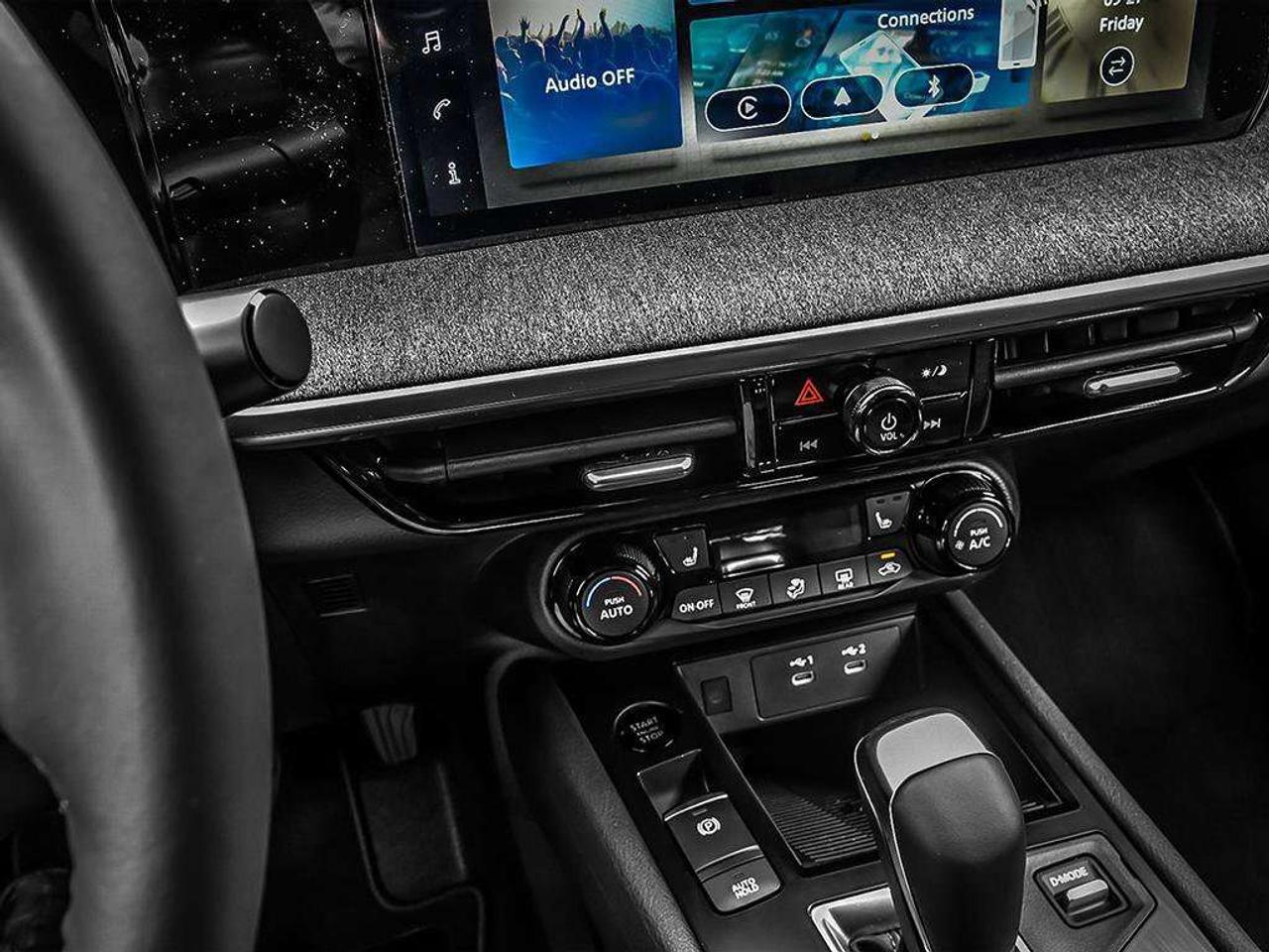 2026 Nissan Kicks SV Photo