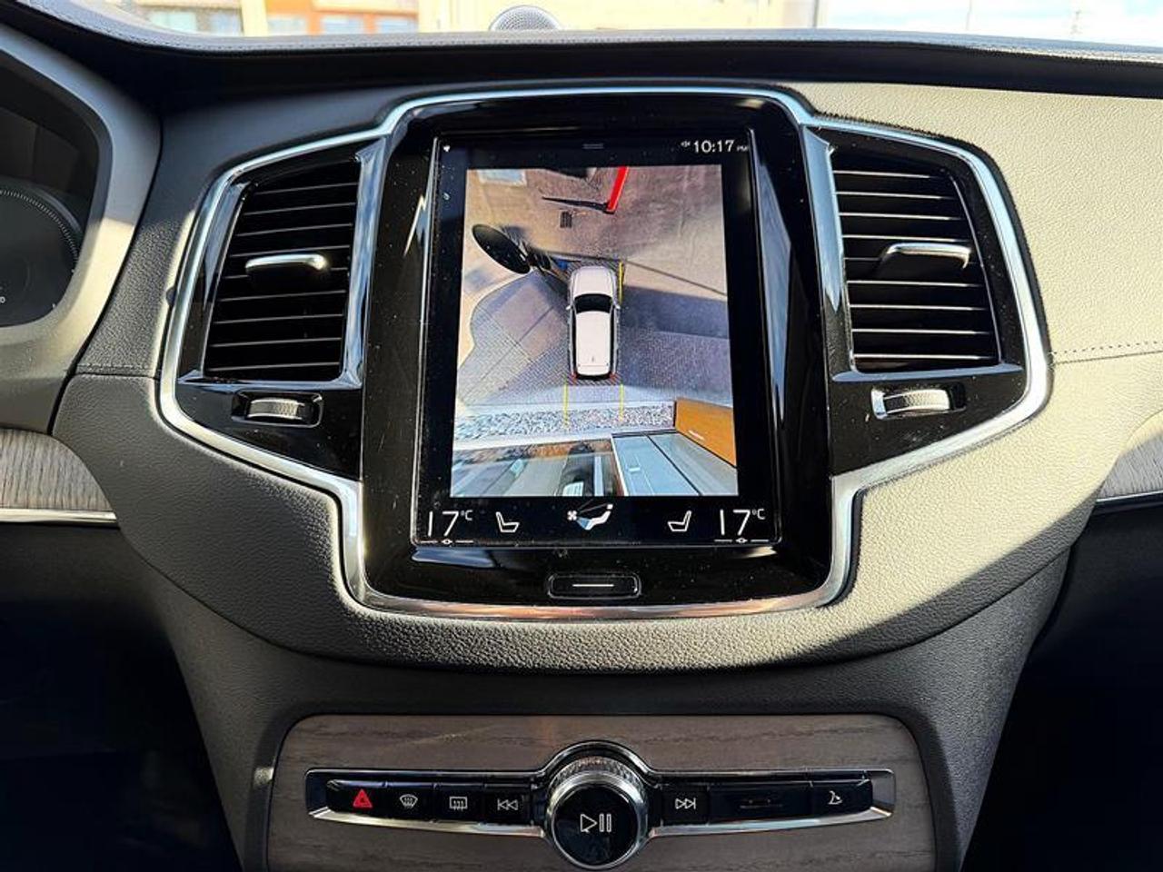 2022 Volvo XC90  Photo