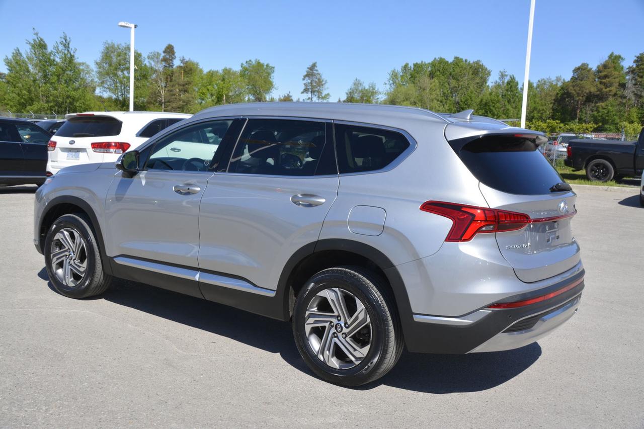 2023 Hyundai Santa Fe Preferred Photo2