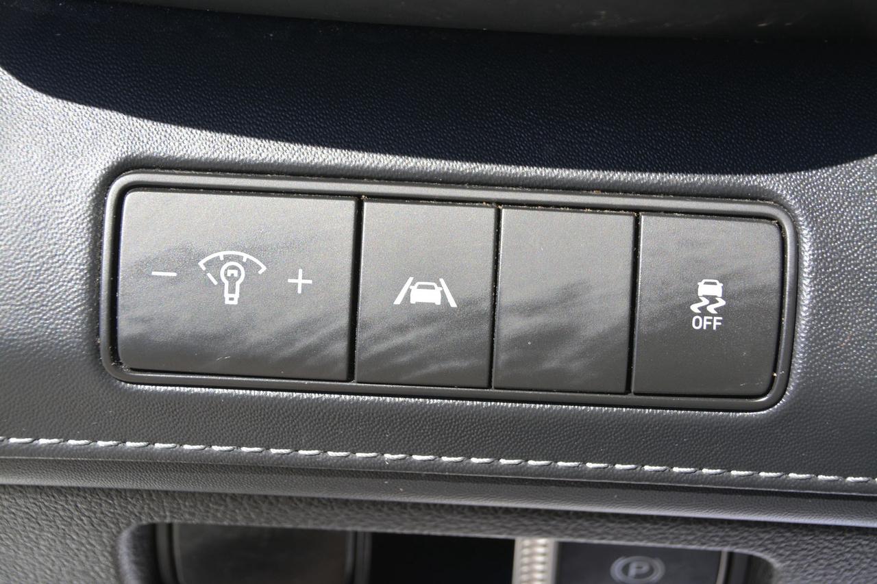 2023 Hyundai Santa Fe Preferred Photo