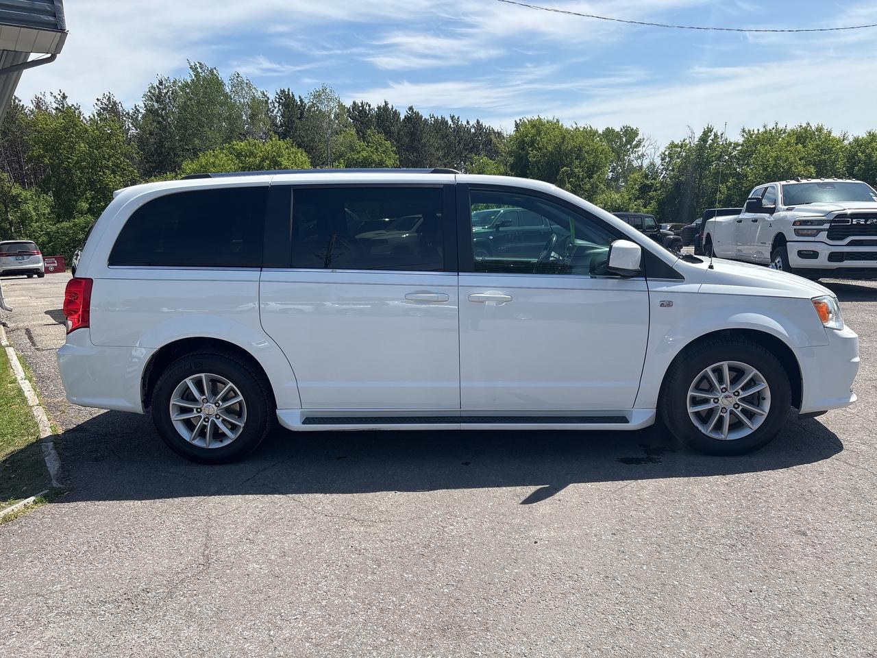 2019 Dodge Grand Caravan 35th Anniversary Photo