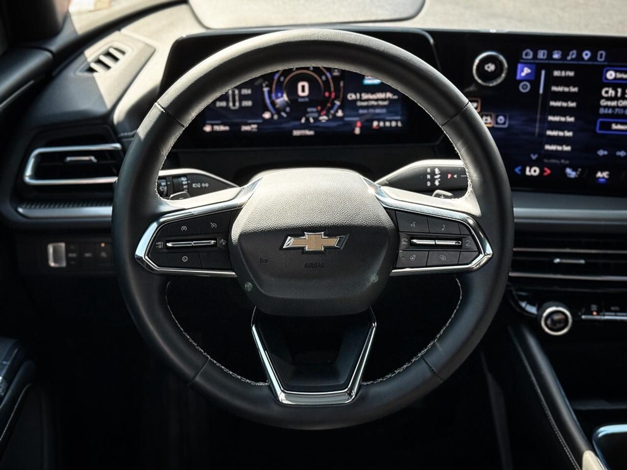 2026 Chevrolet Traverse LT   AWD   HEATED SEATS   LANE KEEP Photo