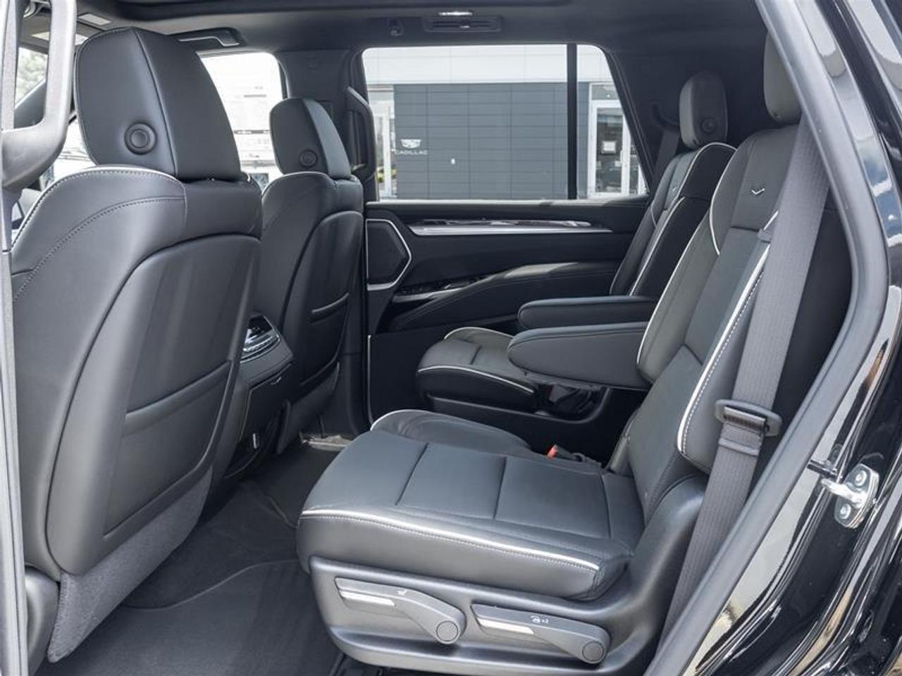 2026 Cadillac Escalade Luxury 4dr 4x4 Photo