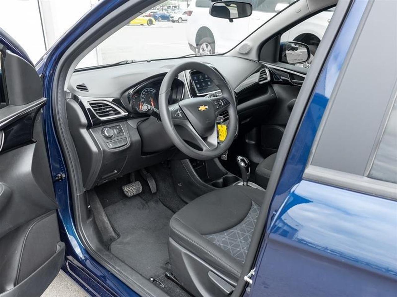2022 Chevrolet Spark 1LT CVT 4dr Hatchback Photo
