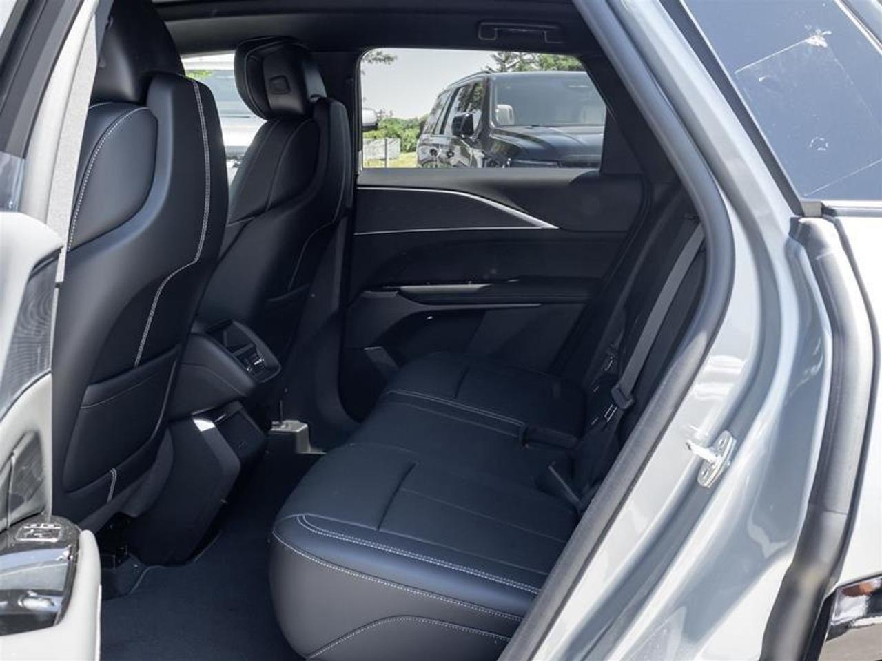 2026 Cadillac LYRIQ Luxury 4dr Photo