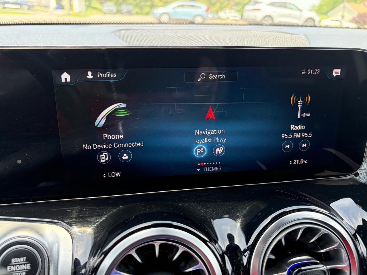 2022 Mercedes-Benz GLB250 GLB 250/LOADED!!/CALL PICTON 613-476-2188 Photo