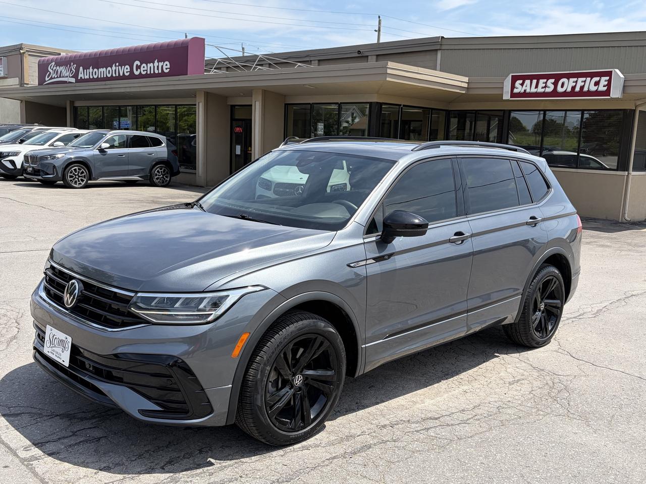 2023 Volkswagen Tiguan COMFORTLINE R-LINE BLACK EDITION/LOADED!! Photo0