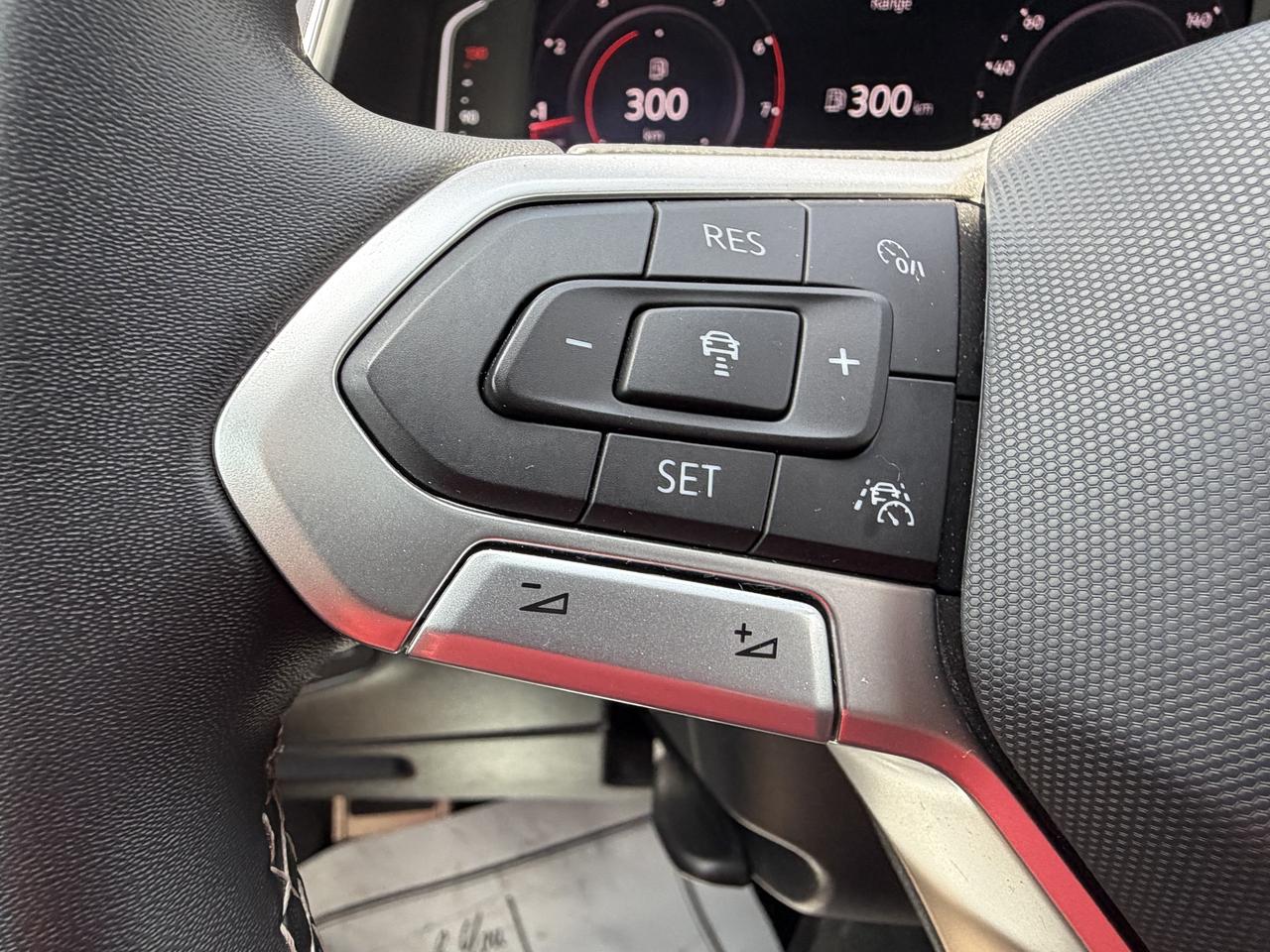 2023 Volkswagen Tiguan COMFORTLINE R-LINE BLACK EDITION/LOADED!! Photo