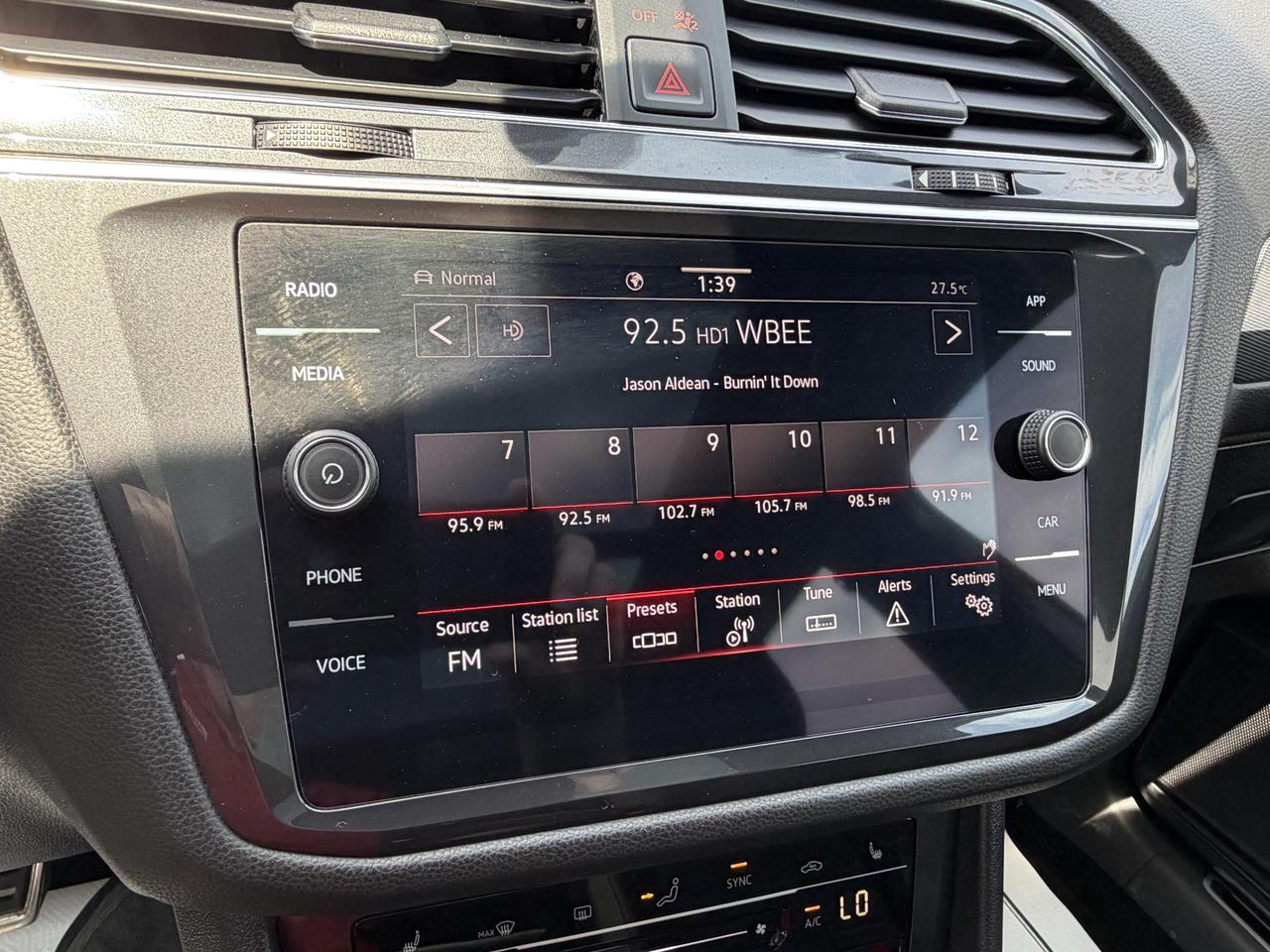 2023 Volkswagen Tiguan COMFORTLINE R-LINE BLACK EDITION/LOADED!! Photo