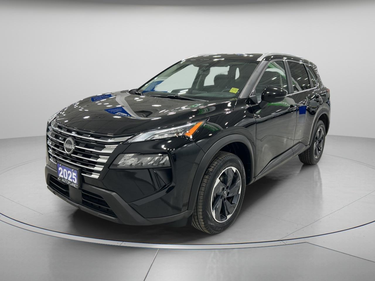 2025 Nissan Rogue SV AWD, Pano Roof, Blind Spot Assist, Heated Seats Photo