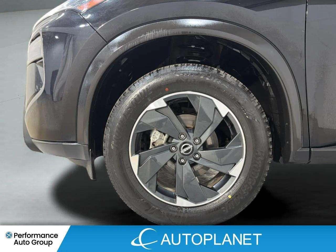 2025 Nissan Rogue SV AWD, Pano Roof, Android Auto, Heated Seats! Photo