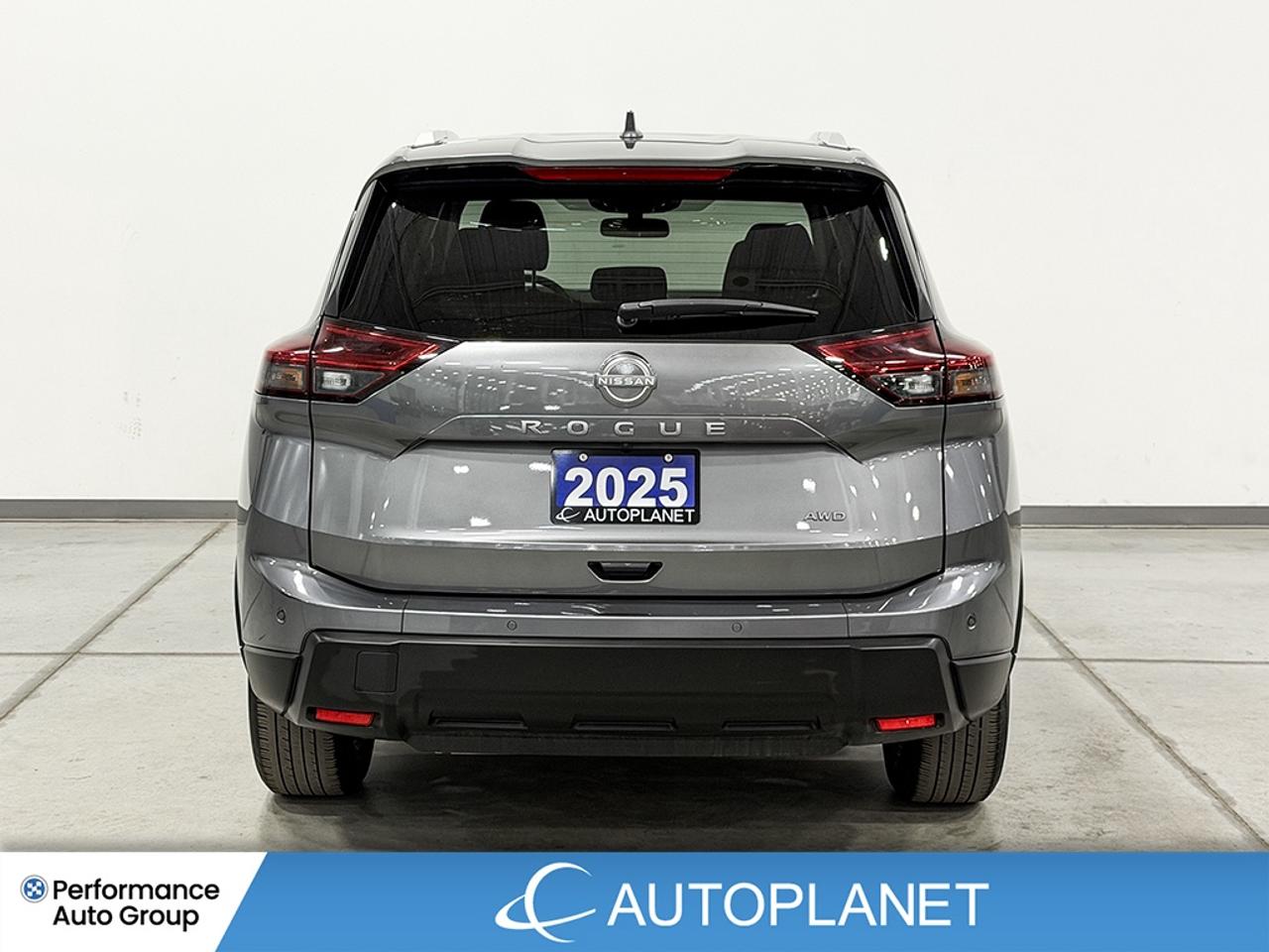 2025 Nissan Rogue SV AWD, Apple CarPlay, Back Up Cam, Pano Roof! Photo