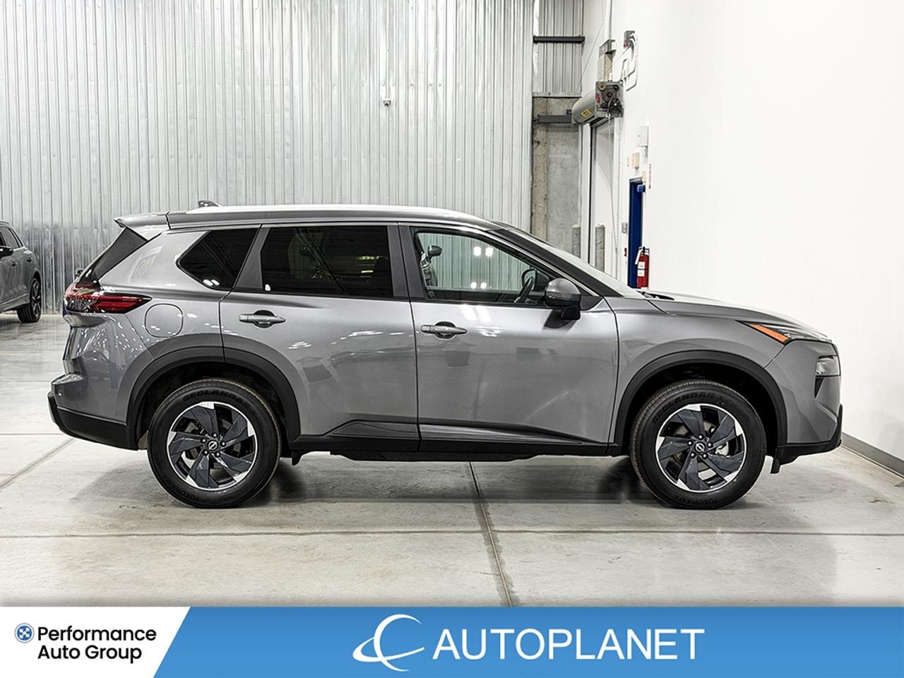 2025 Nissan Rogue SV AWD, Apple CarPlay, Back Up Cam, Pano Roof! Photo