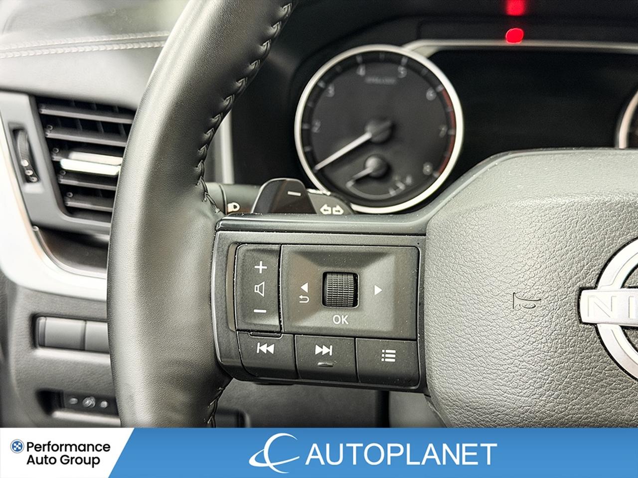 2025 Nissan Rogue SV AWD, Apple CarPlay, Back Up Cam, Pano Roof! Photo