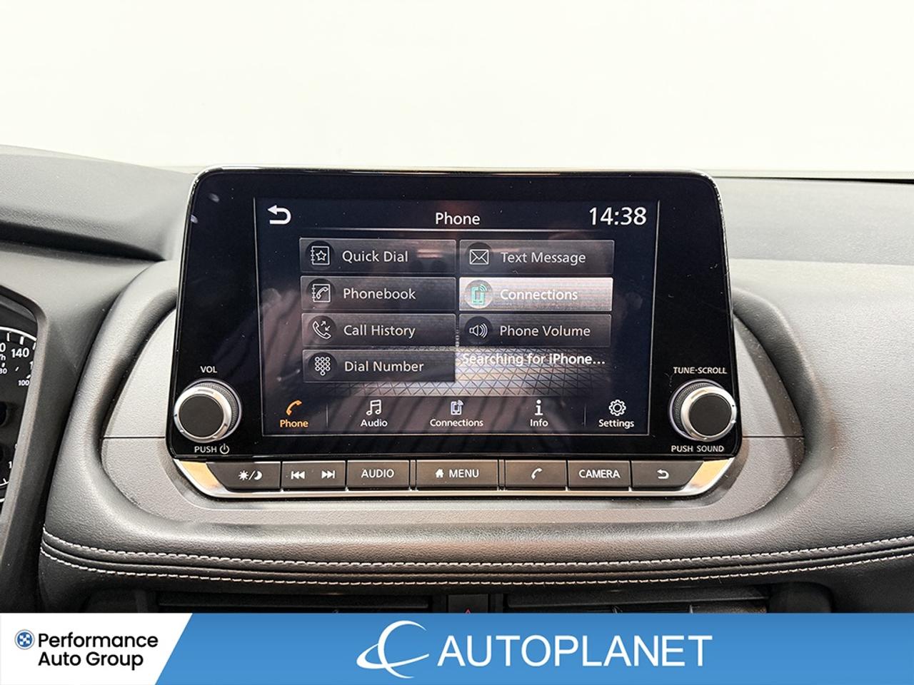 2025 Nissan Rogue SV AWD, Apple CarPlay, Back Up Cam, Pano Roof! Photo