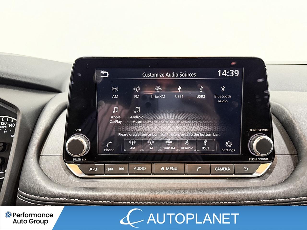 2025 Nissan Rogue SV AWD, Apple CarPlay, Back Up Cam, Pano Roof! Photo