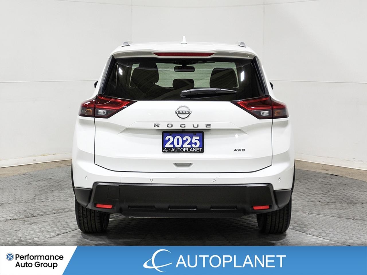 2025 Nissan Rogue SV AWD, Pano Roof, Apple CarPlay, Heated Seats! Photo