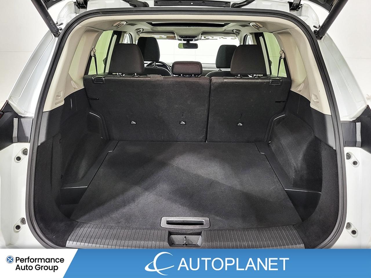 2025 Nissan Rogue SV AWD, Pano Roof, Apple CarPlay, Heated Seats! Photo