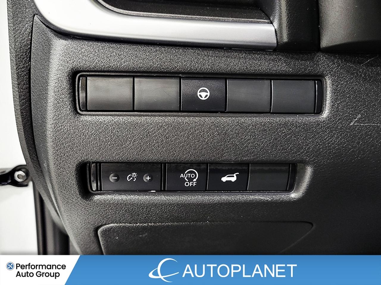 2025 Nissan Rogue SV AWD, Pano Roof, Apple CarPlay, Heated Seats! Photo