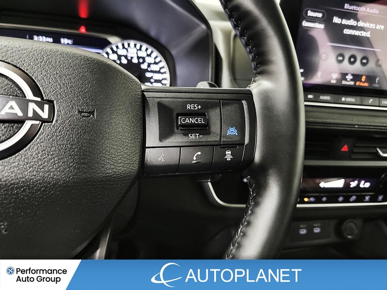 2025 Nissan Rogue SV AWD, Pano Roof, Apple CarPlay, Heated Seats! Photo