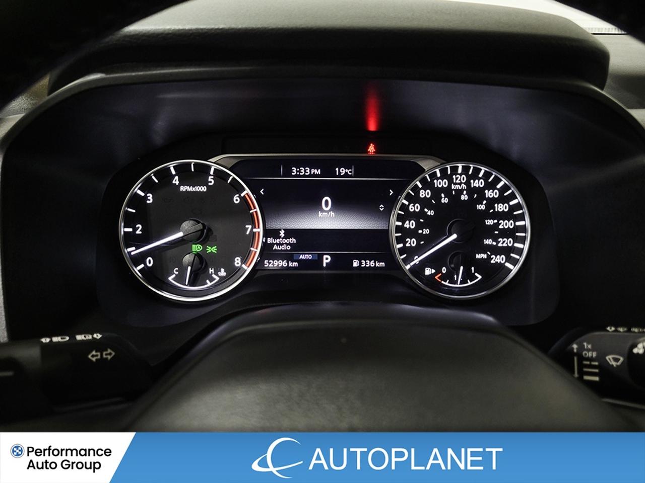 2025 Nissan Rogue SV AWD, Pano Roof, Apple CarPlay, Heated Seats! Photo