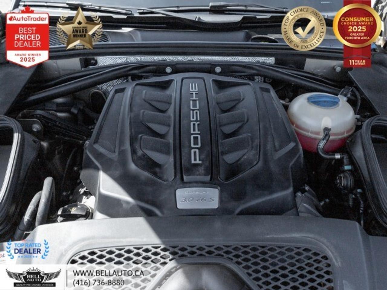 2016 Porsche Macan AWD 4dr S Photo